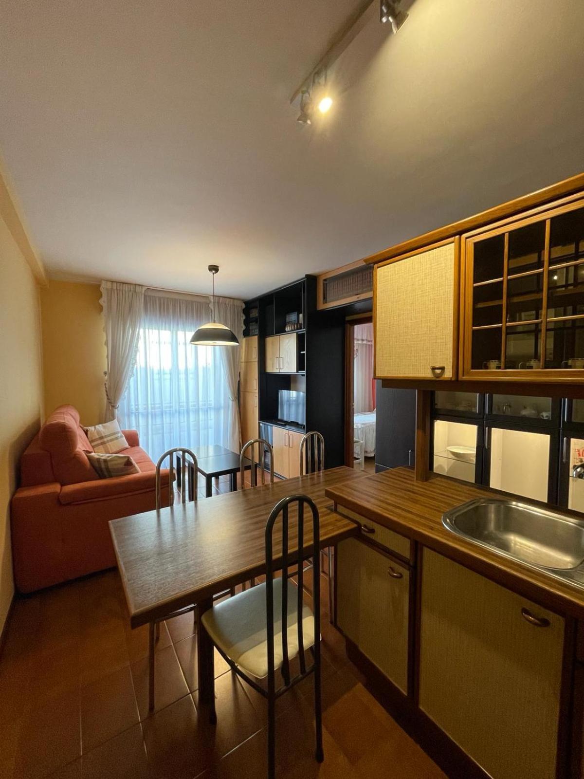 קמבדוס Apartamento Curros Enriquez מראה חיצוני תמונה